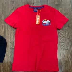 Red superdry t shirt